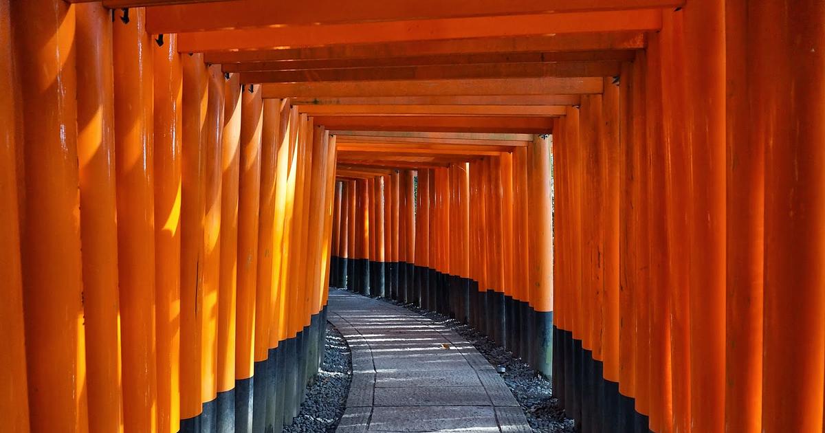日本京都 | 除了鳥居還是鳥居 伏見稻荷大社—少女旅行日記